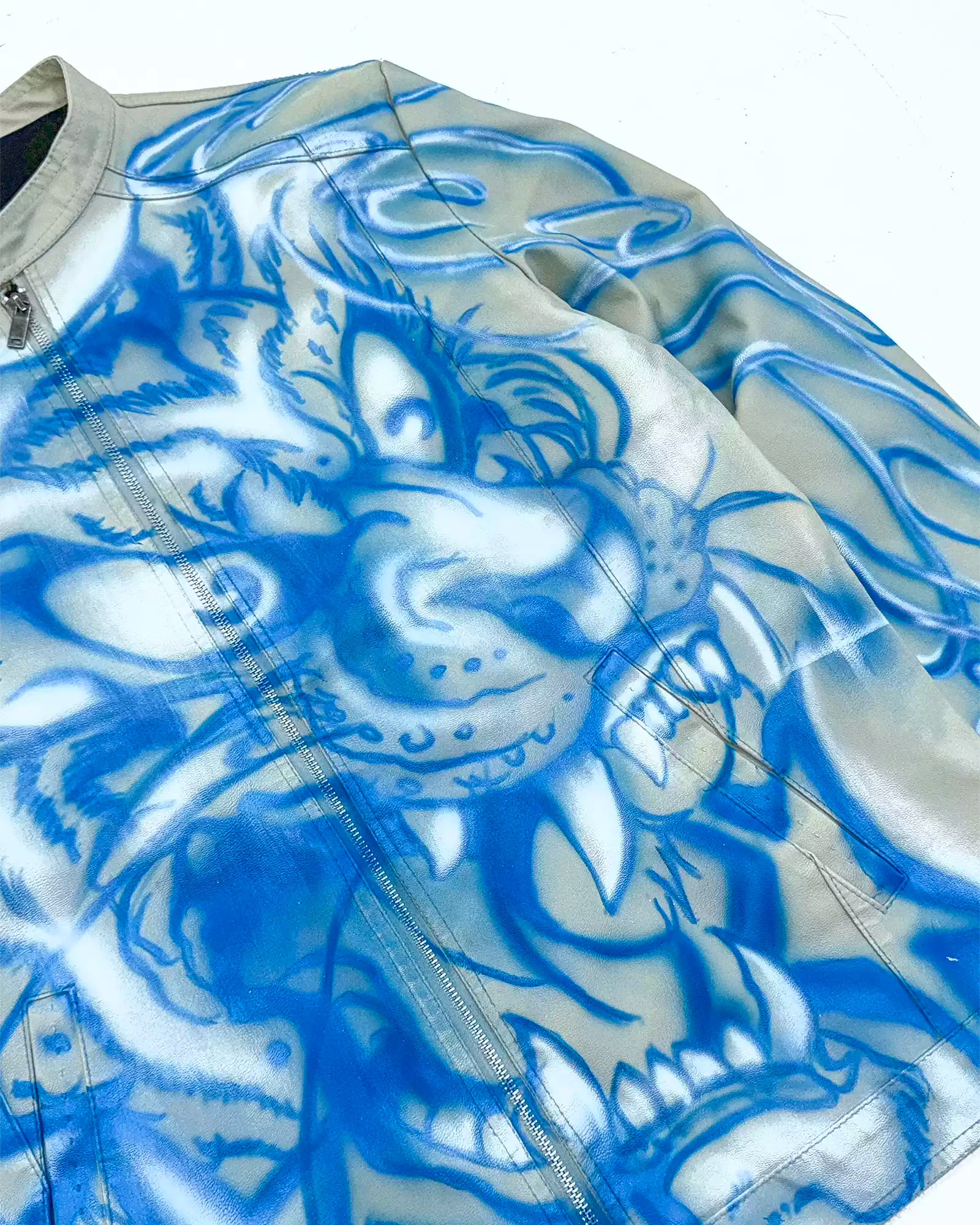 One of tiger`s L size